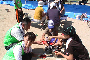 120907_volunteer_05.jpg