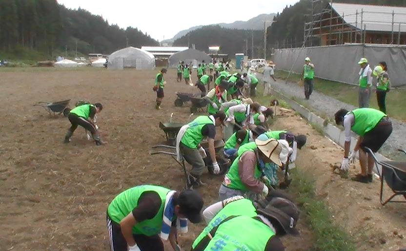 120914_volunteer_02.jpg