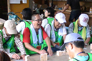 130726_volunteer_05.jpg