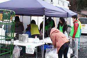 131228_volunteer_02.jpg